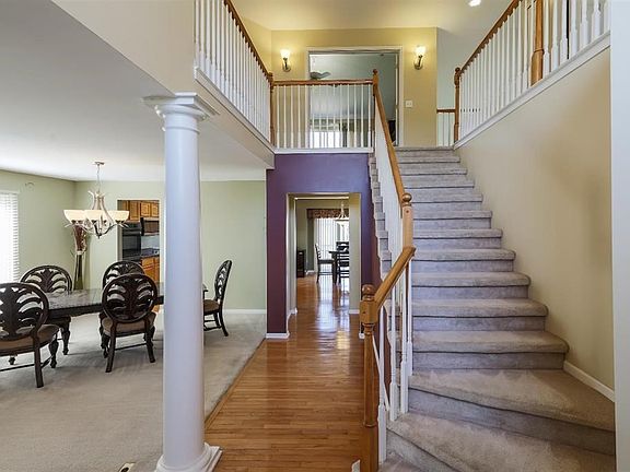 3rd image of 43648 Cedarhurst Dr