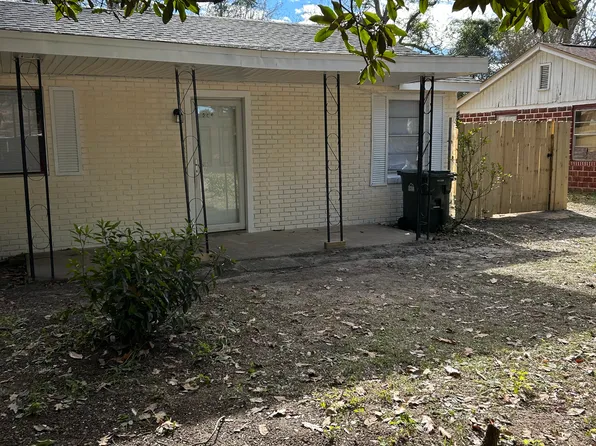 209 Carver St, Cantonment, FL 32533