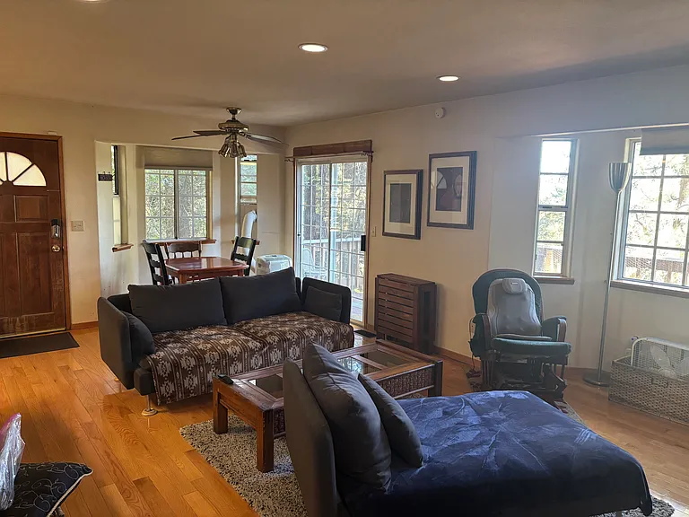 1102 Jungfrau Dr — Photo 2