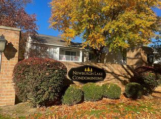 38196 Ann Arbor Trl, Livonia, MI 48150