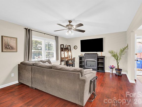 4th image of 159 Bowman Rd