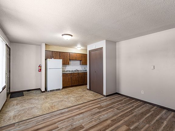 2nd image of 375 Plum St NE #8