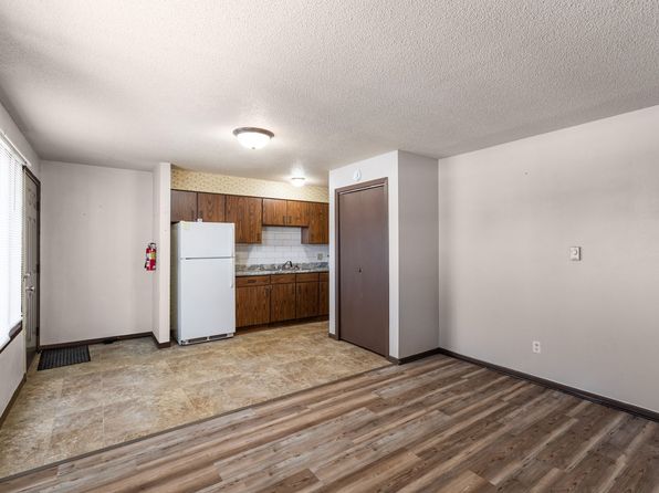 375 Plum St NE #8