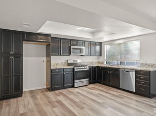 1000 Amber Dr, Santa Paula, CA 93060