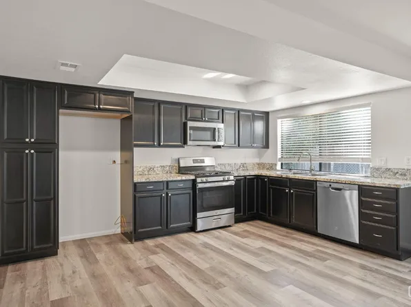 1000 Amber Dr, Santa Paula, CA 93060