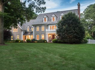 71 Norholt Dr, New Canaan, CT 06840