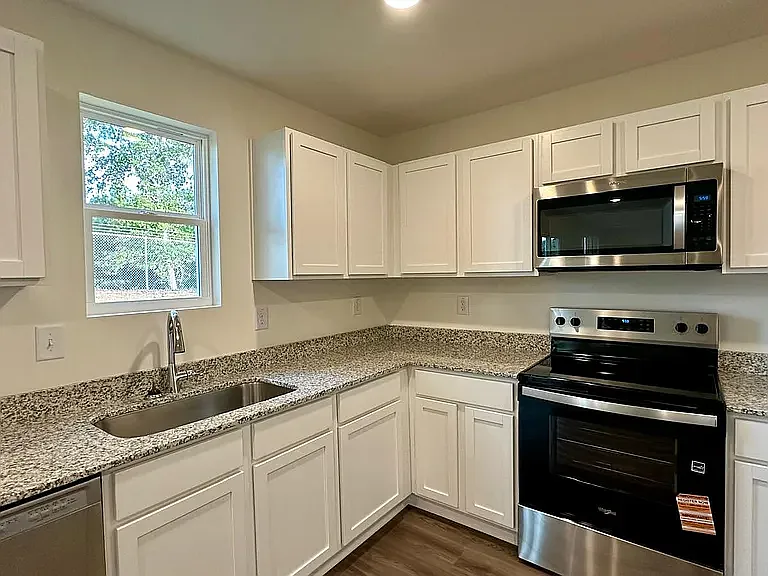 455 Grand Magnolia St — Photo 4