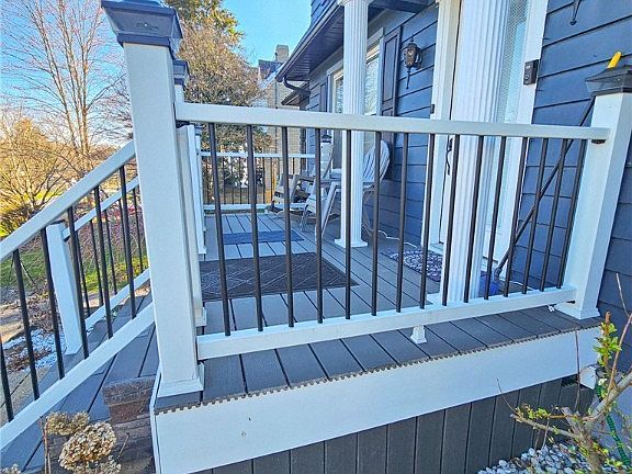 2nd image of 2805 Saint Clair Ave