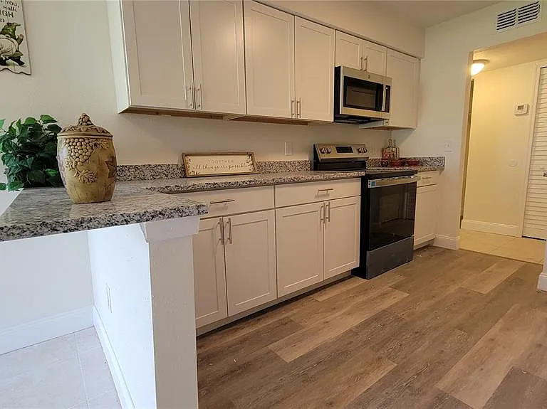 4403 S Semoran Blvd #6 — Photo 10