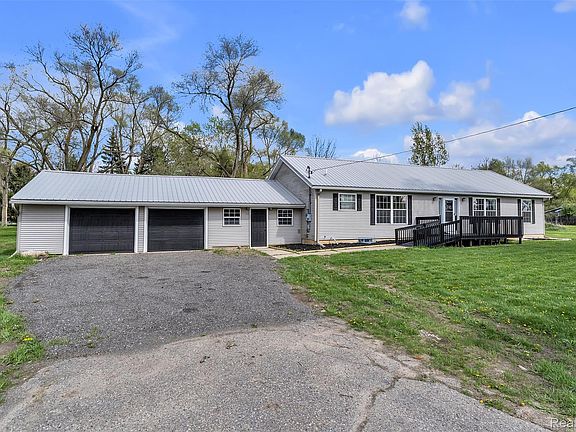 2nd image of 963 Dakin Rd