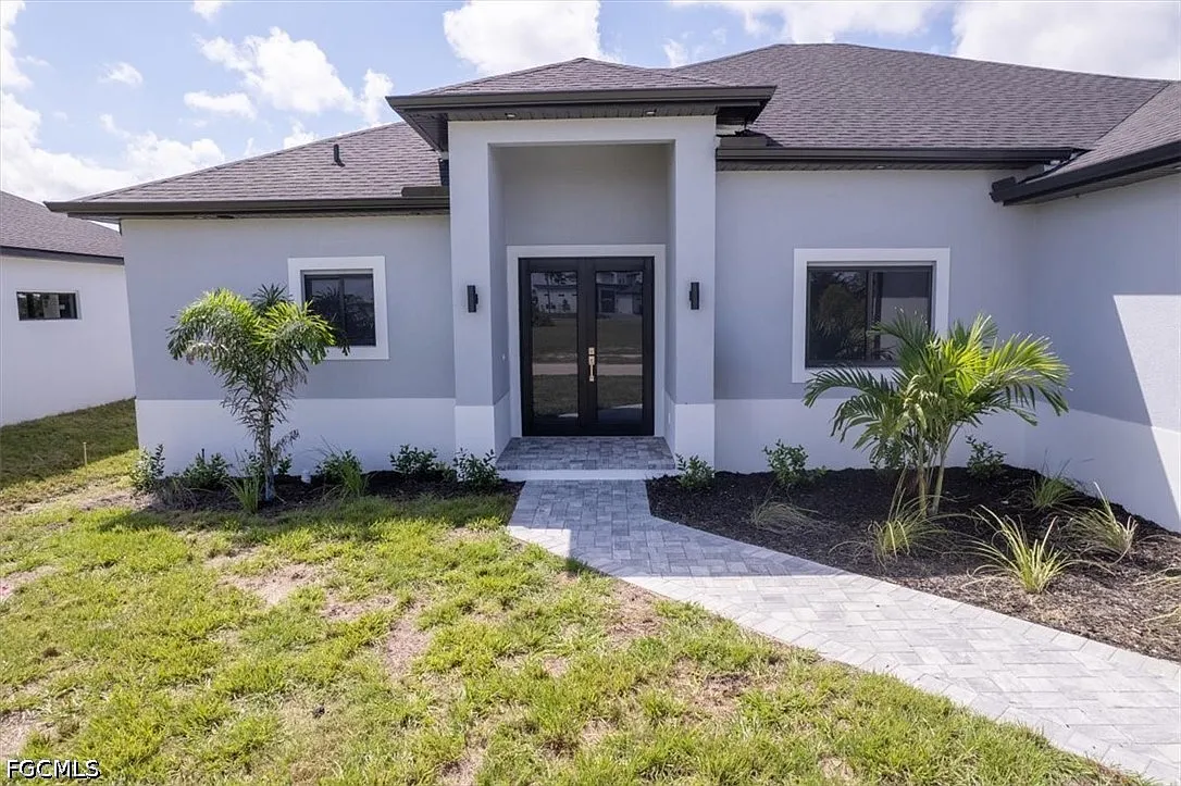 4 bed, 3.0 bath, 2016 sqft, $2,800 — Photo 4