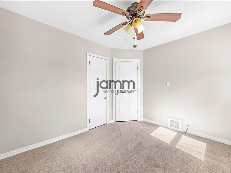 1653 Woodhurst Ave — Photo 12