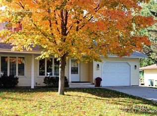 2875 Pascal St, Saint Paul, MN 55113