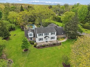 44 W Indian Trail Rd, Tower Lakes, IL 60010