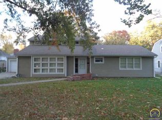 3136 SW 17th St, Topeka, KS 66604