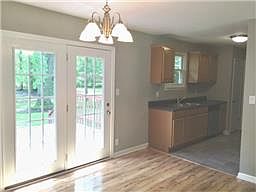3rd image of 543 Roselawn Dr