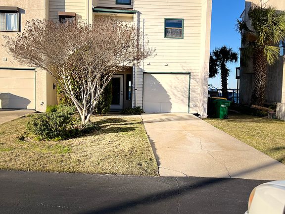 4th image of 810 Eglin Pkwy NE Unit 6