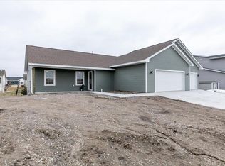 1206 Apache St, Nevada, IA 50201