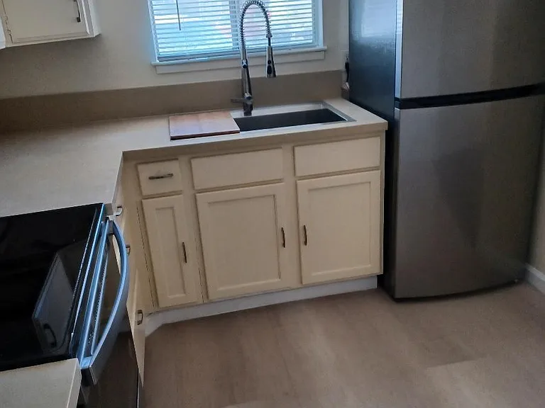 420 Lee St #1 — Photo 13