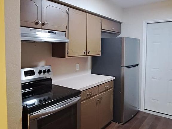 5th image of 1004 S 18th St