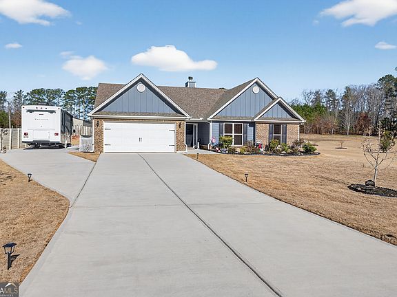 2nd image of 1710 Ike Stone Rd