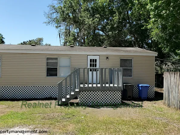 2521 Mobilaire Dr, Lutz, FL 33559