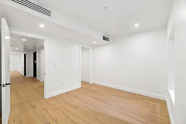 Rented by Blip LLC | media 20