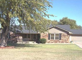 1905 E Elm St, El Reno, OK 73036