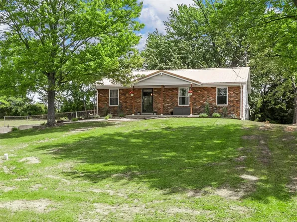 12968 Blum Ln, De Soto, MO 63020