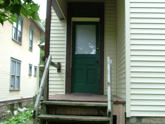 3rd image of 61-63 W Oakland Ave
