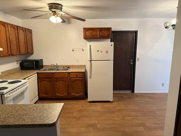 5246 Golden Ln #D — Photo 11
