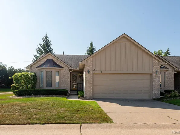 35152 Moravian Dr, Sterling Heights, MI 48312