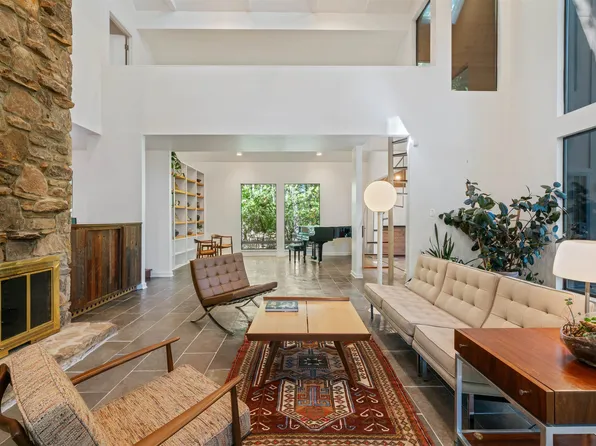 6280 Shady Grove Rd E, Memphis, TN 38120