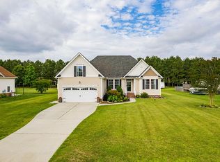 231 Moyock Landing Dr, Moyock, NC 27958