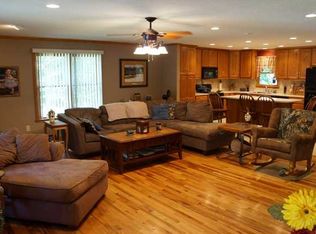 297 Upper Rd, Seagrove, NC 27341