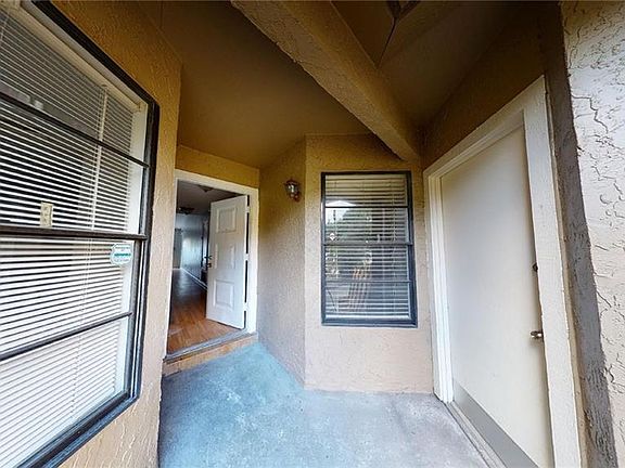 3rd image of 8118 Citrus Chase Dr