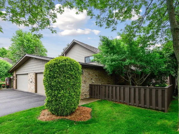 17811 Comstock Rd, Wayzata, MN 55391