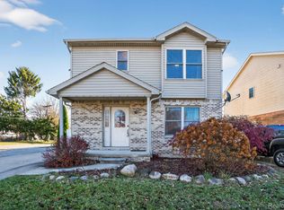 15613 Burr St, Taylor, MI 48180