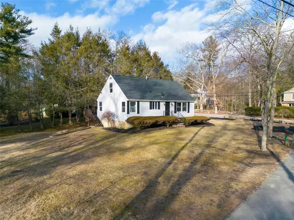3 Esek Hopkins Rd, Scituate, RI 02857