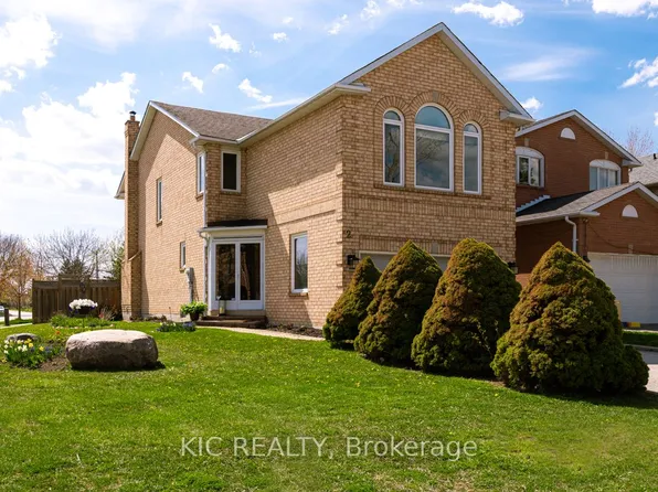 2 Bayel Cres, Richmond Hill, ON L4S 1C2