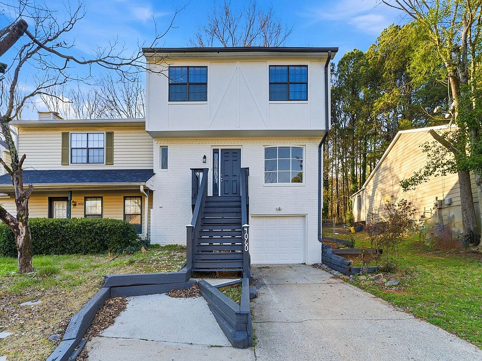 1st image of 4060 Sand Wedge Cir NW