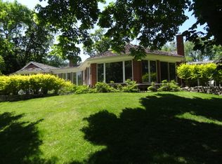 804 Valley Way, Hopkins, MN 55305