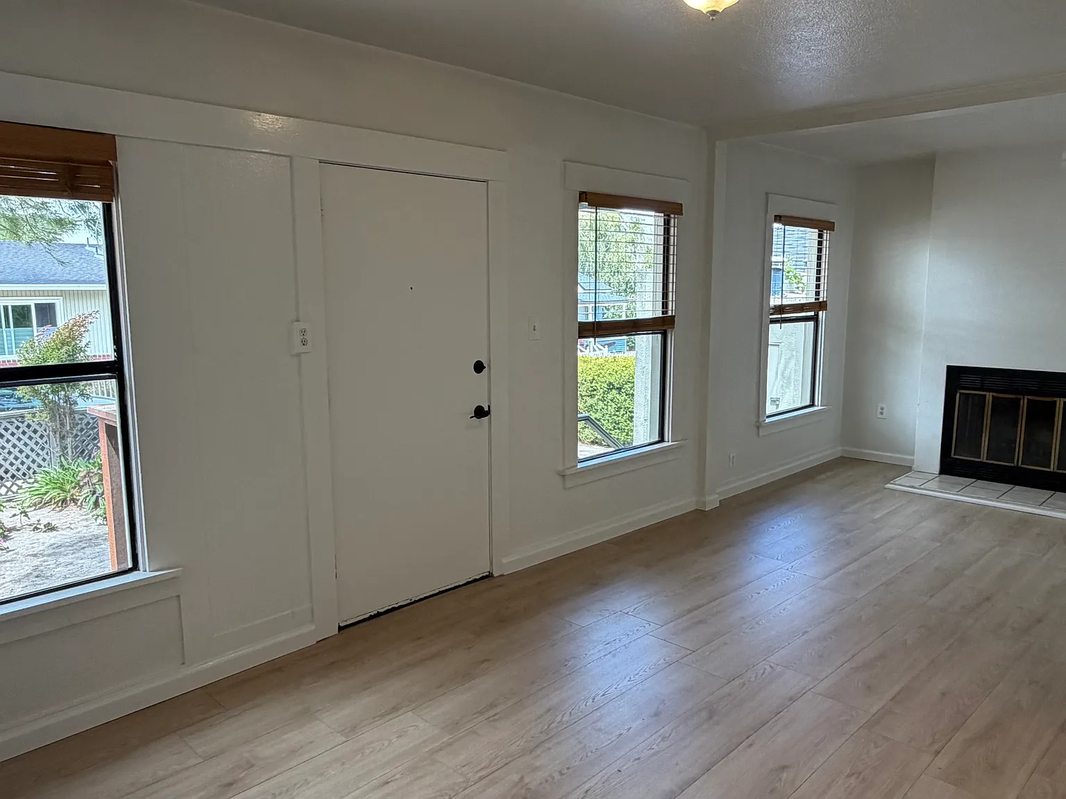 2 bed, 760 sqft, $2,845 — Photo 3