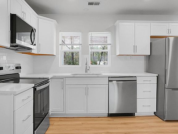 5th image of 207 Trivers Dr