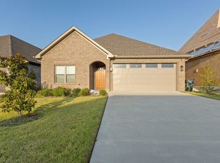 117 Fletcher Ridge Dr, Little Rock, AR 72223