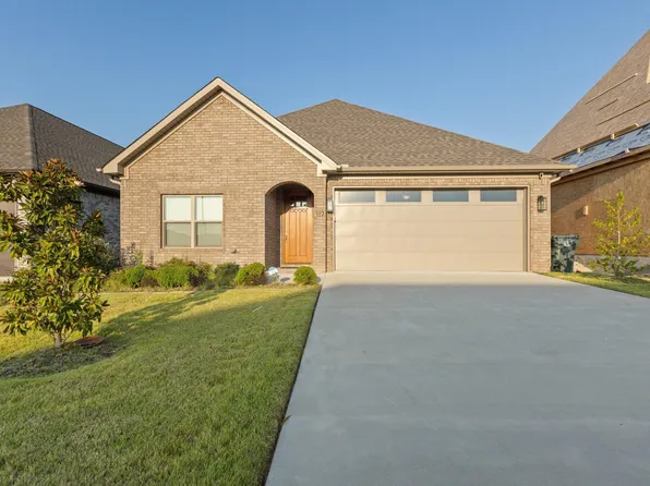 117 Fletcher Ridge Dr, Little Rock, AR 72223