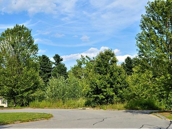 5th image of 43 Skyview Dr