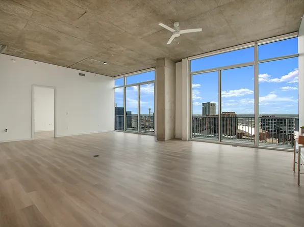 2726 McKinnon St #Penthouse 4, Dallas, TX 75201
