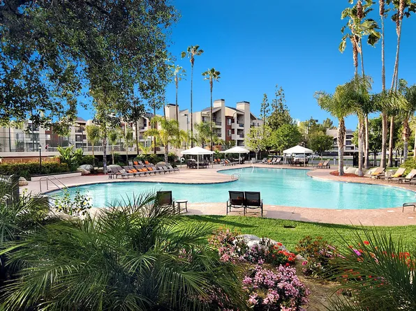 5535 Canoga Ave, Woodland Hills, CA