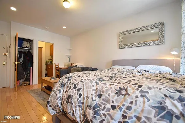 Rented by Corcoran | media 13